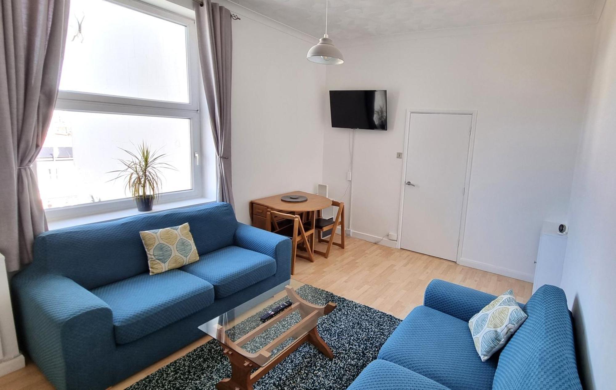 פורטסמות' Southsea Escape - Coastal Holiday Apartment - 2 Double Bedrooms מראה חיצוני תמונה